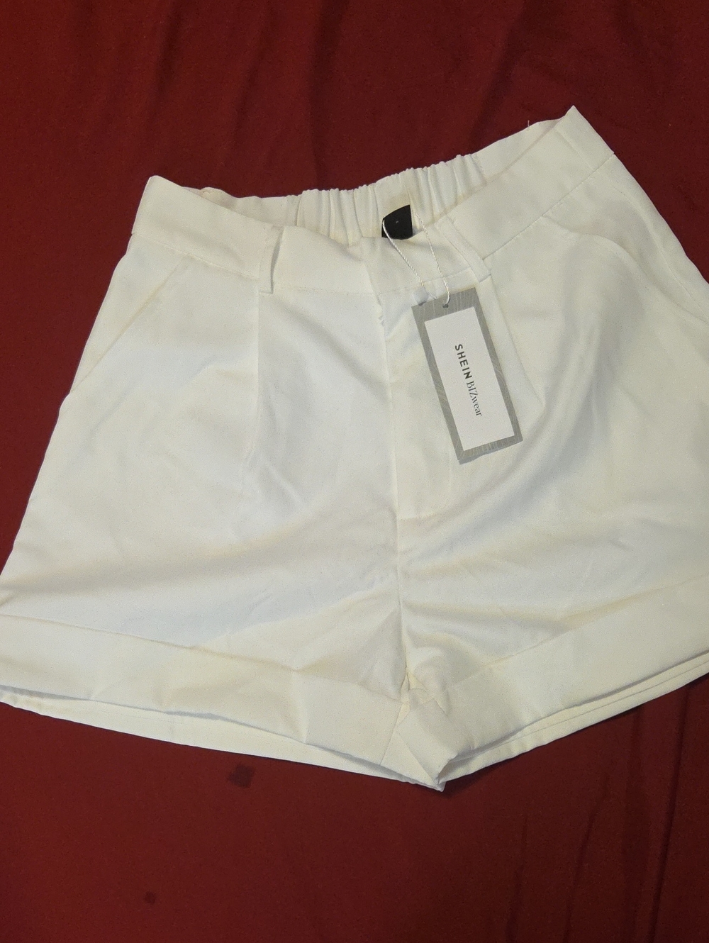 SHEIN White High-Rise Tailored Women’s Shorts.     *